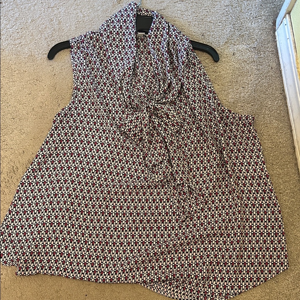 Bar III Sleeveless Blouse in Black and White Pattern